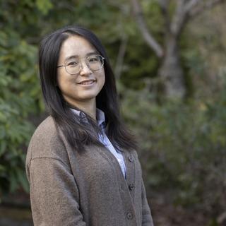 Dr. Julie Lou